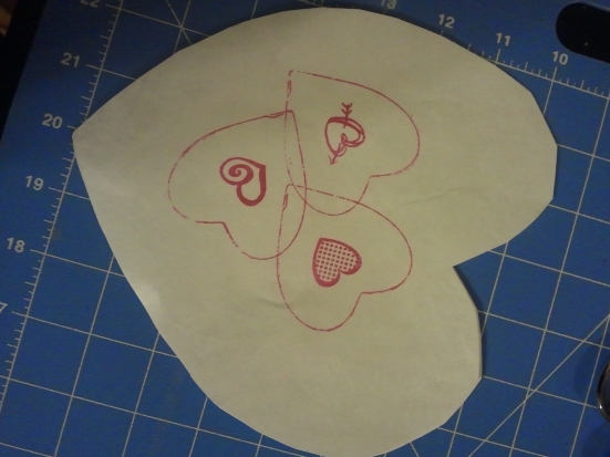 Recycling Postal Mailers: How-To Make a Valentine's Day Heart Pocket 3 Upcycling - Recycling Postal Mailers into Valentine's Day Heart Pockets